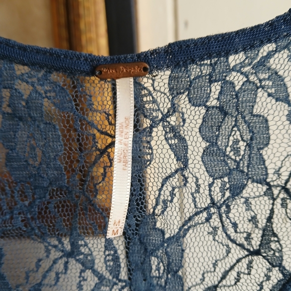FREE PEOPLE BELL TRAPEZE LACE CAMI SIZE M - Picture 4 of 7